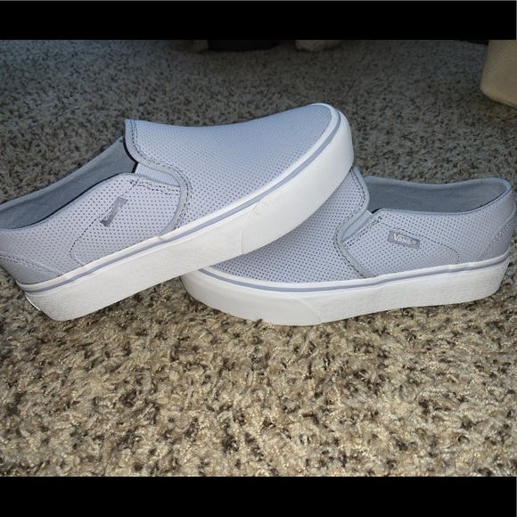 baby blue vans outfit